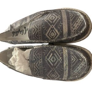 Gypsy jazz shimmer shoes blue